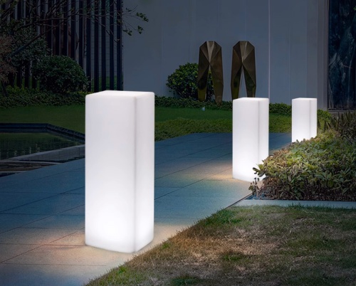 Светильник Колонна 30х50 питание от АКБ, RGB